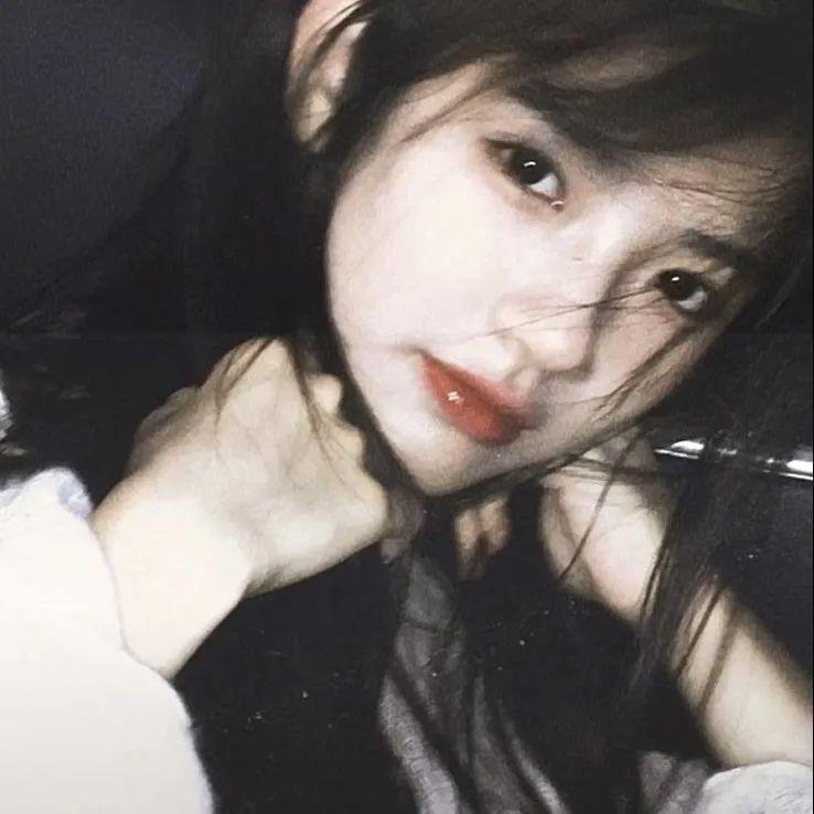 玉米上的麻雀